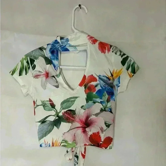 gaze Tops - New with tags, womens size XS shirt, #G292